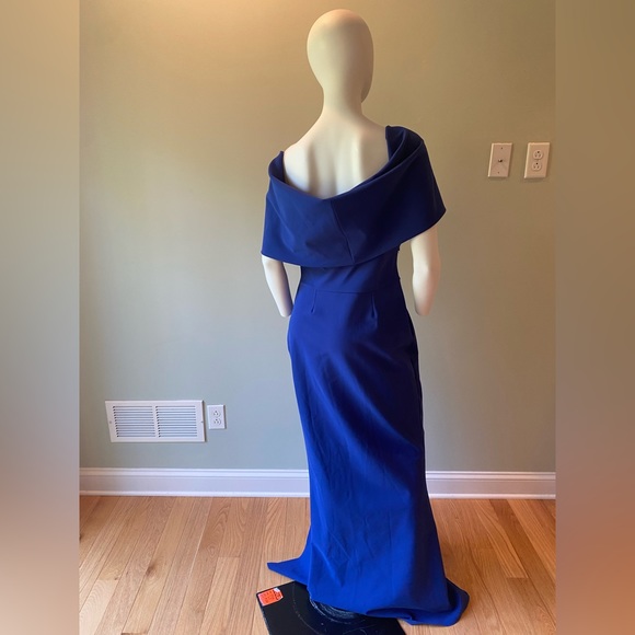 Chiara Boni La Petite Robe Stretch Jersey Fishtail Gown. Size 14. Retail:$995. - Picture 9 of 10